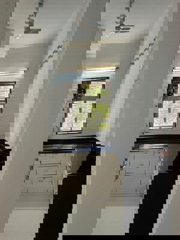 2 BHK + Pooja Room,Servant Room 1032 Sq.Ft. Apartment in Veena Tower