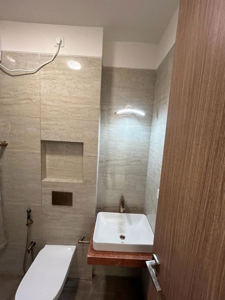 Bathroom, godrej-rks 2 Bedroom 560 Sq.Ft. Apartment In Chembur Mumbai 9796364