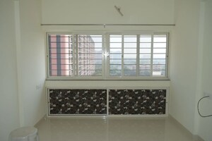 Bedroom in 2 BHK Apartment at Kumar Park Infinia, Fursungi – for Rent