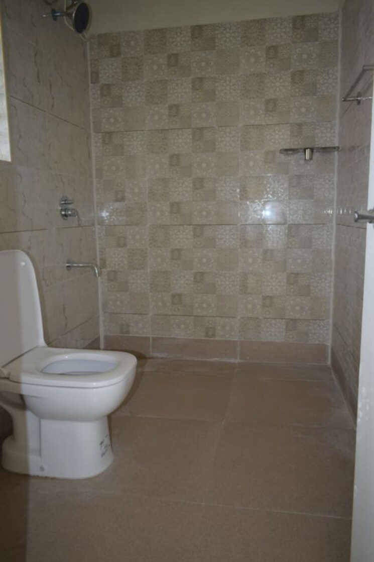 Bathroom, kumar-park-infinia 2 Bedroom 970 Sq.Ft. Apartment In Fursungi Pune 9796457