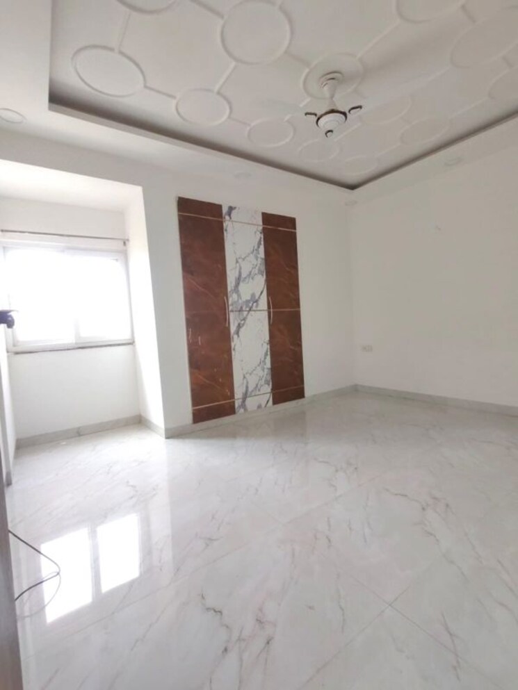 Room, sector 6 dwarka 3 Bedroom 1300 Sq.Ft. Apartment In Sector 6 Dwarka Delhi 9796634
