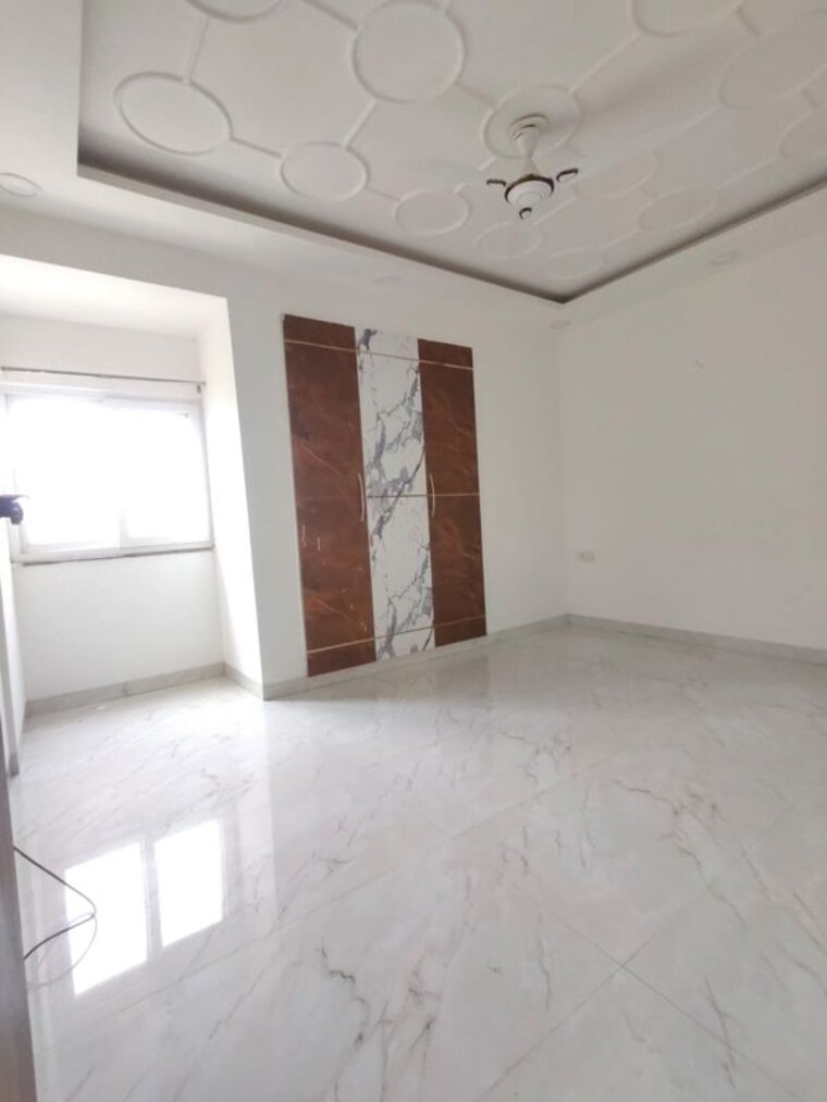 Room, sector 6 dwarka 3 Bedroom 1300 Sq.Ft. Apartment In Sector 6 Dwarka Delhi 9796634