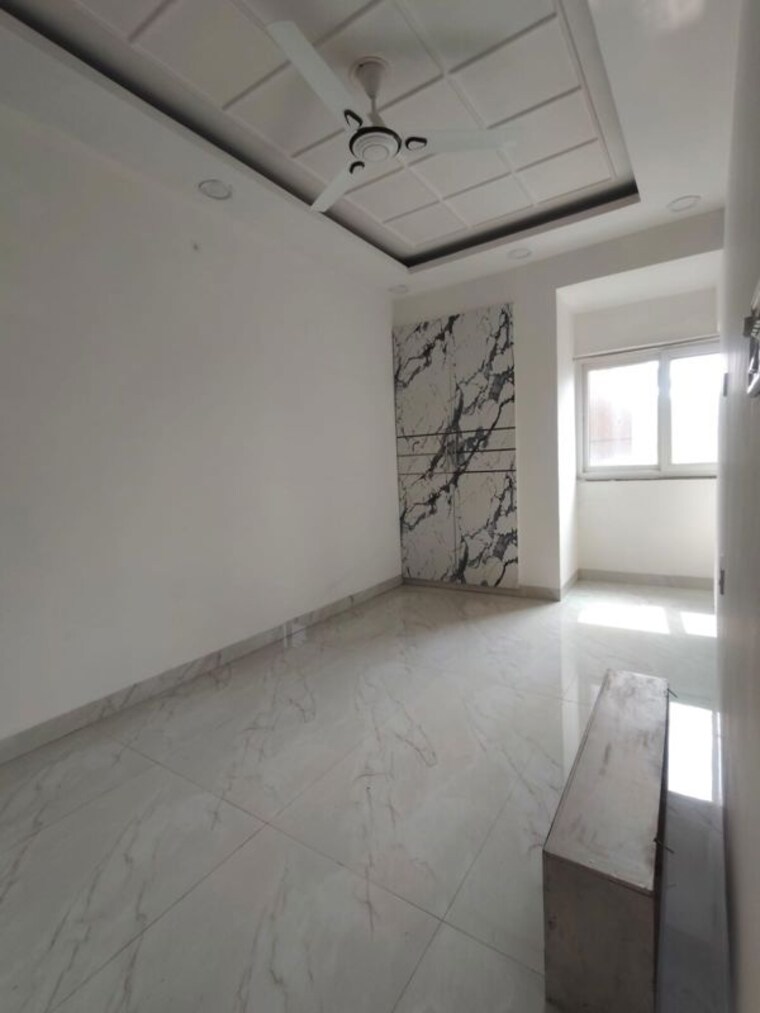 Room, sector 6 dwarka 3 Bedroom 1300 Sq.Ft. Apartment In Sector 6 Dwarka Delhi 9796634