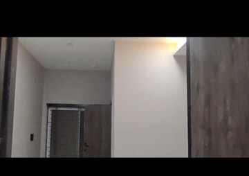 Room in 3 BHK Independent House at Dlf Garden City – for Sale