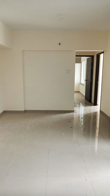 Room in 2 BHK Apartment at Vedant Kingston Aura, Handewadi – for Rent