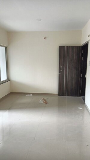 Room in 2 BHK Apartment at Vedant Kingston Aura, Handewadi – for Rent