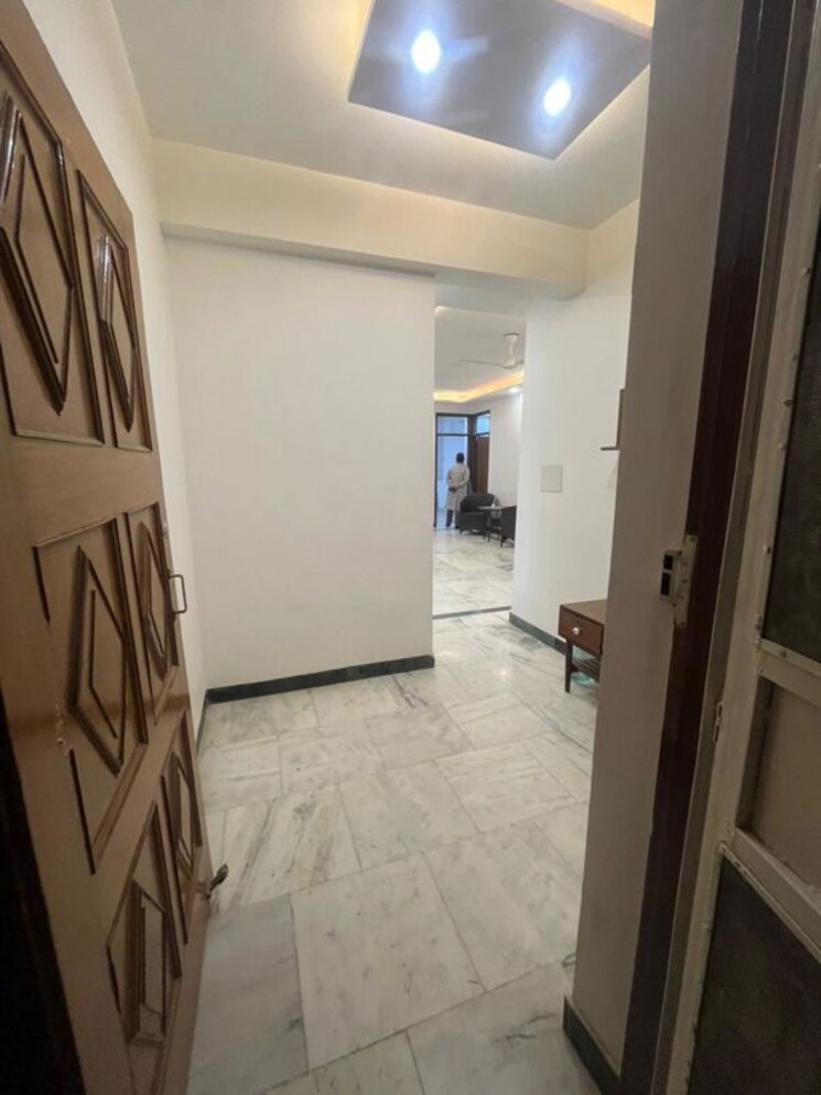 Room, sector 4 dwarka 4 Bedroom 1900 Sq.Ft. Apartment In Sector 4 Dwarka Delhi 9796725