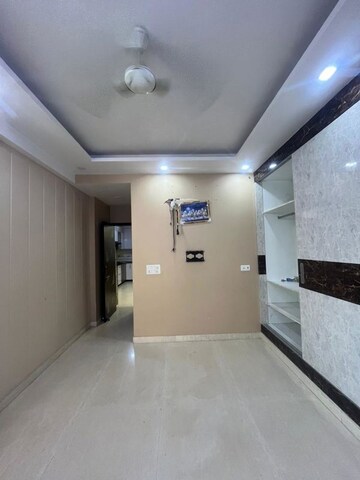 Room in 4 BHK Apartment at Sector 4 Dwarka – for Rent