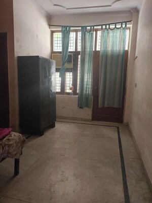 Living Room in 3 BHK Builder Floor at Sector 23 – for Rent