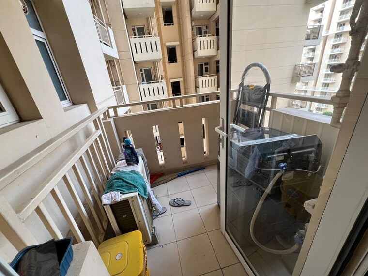 Team Area, m3m-marina 3 Bedroom 1760 Sq.Ft. Apartment In Sector 68 Gurgaon 9796800