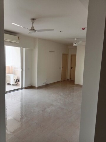 Room in 3 BHK Apartment at M3M Marina, Sector 68 – for Rent