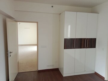 Room in 3 BHK Apartment at M3M Marina, Sector 68 – for Rent