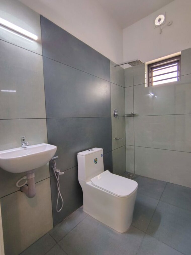 Bathroom, pottore 3 Bedroom 1600 Sq.Ft. Independent House In Pottore Thrissur 9792791