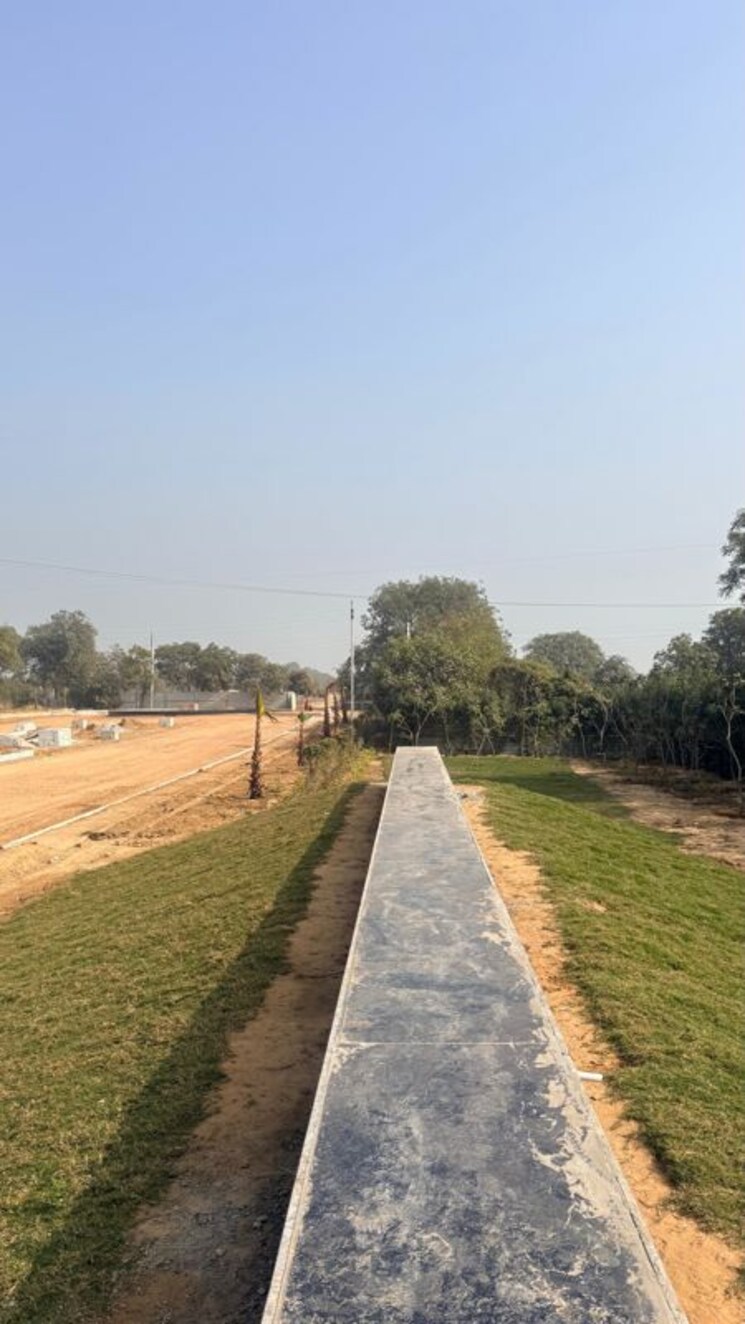 undefined, sector 98  200 Sq.Yd. Plot In Sector 98 Faridabad 9796836