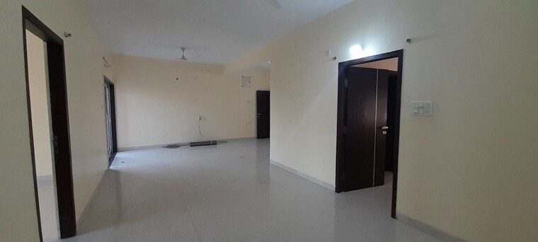 Room, balaji nagar 3 Bedroom 2300 Sq.Ft. Apartment In Balaji Nagar Raipur 9795098