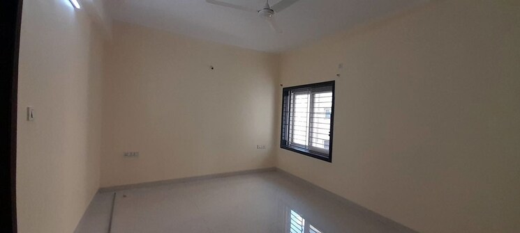 Room, balaji nagar 3 Bedroom 2300 Sq.Ft. Apartment In Balaji Nagar Raipur 9795098