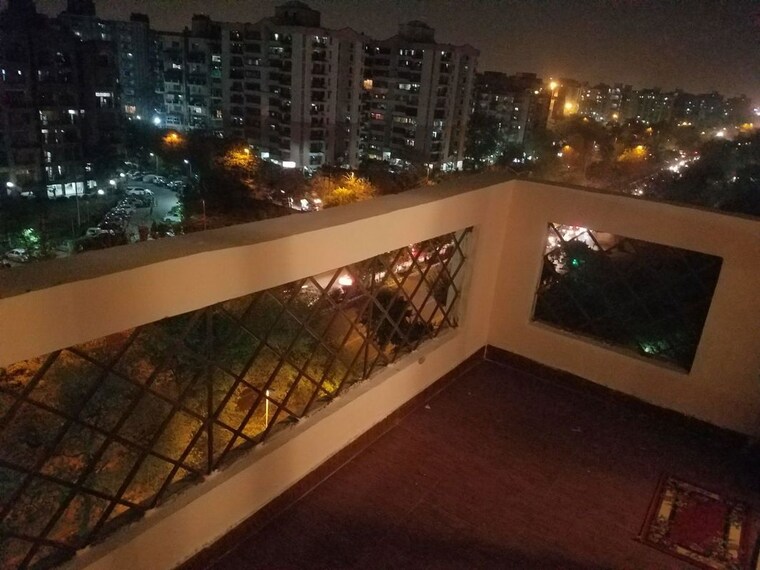 Other, sector 13 dwarka 3 Bedroom 1600 Sq.Ft. Apartment In Sector 13 Dwarka Delhi 9796998