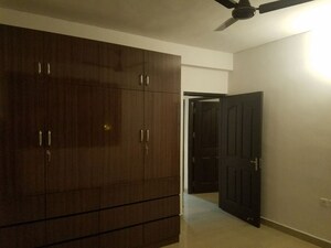 Room in 3 BHK Apartment at Sector 13 Dwarka – for Rent
