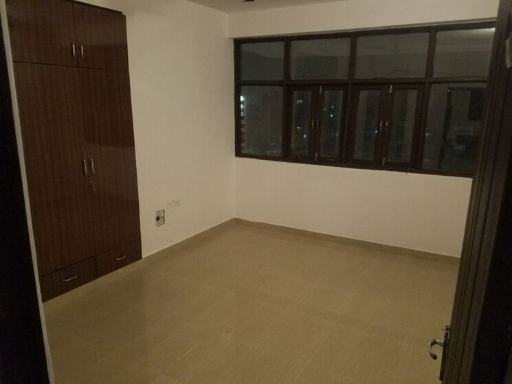 Room, sector 13 dwarka 3 Bedroom 1600 Sq.Ft. Apartment In Sector 13 Dwarka Delhi 9796998