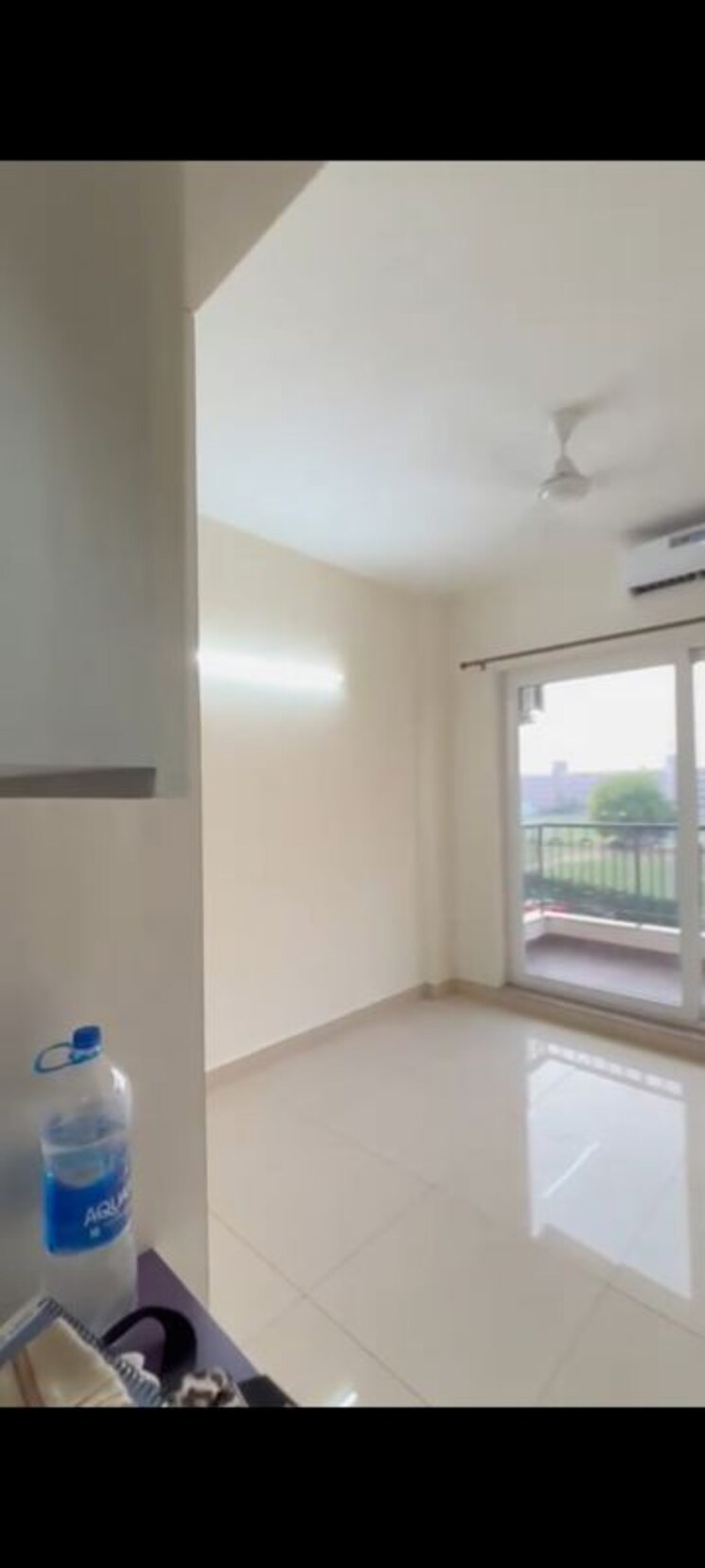 Room, central-park-flower-valley 2.5 Bedroom 1150 Sq.Ft. Apartment In Sohna Sector 33 Gurgaon 9797001