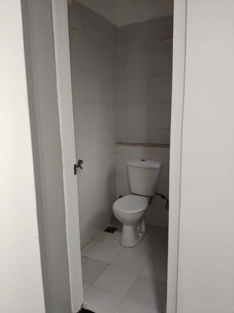 Bathroom, conscient-hines-elevate 3 Bedroom 2295 Sq.Ft. Apartment In Sector 59 Gurgaon 9797005