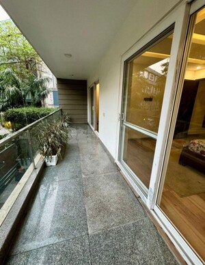 Balcony in 3 BHK Builder Floor at Dlf Phase I – for Rent