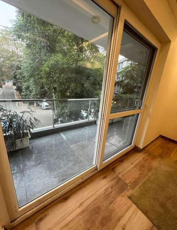 Balcony in 3 BHK Builder Floor at Dlf Phase I – for Rent