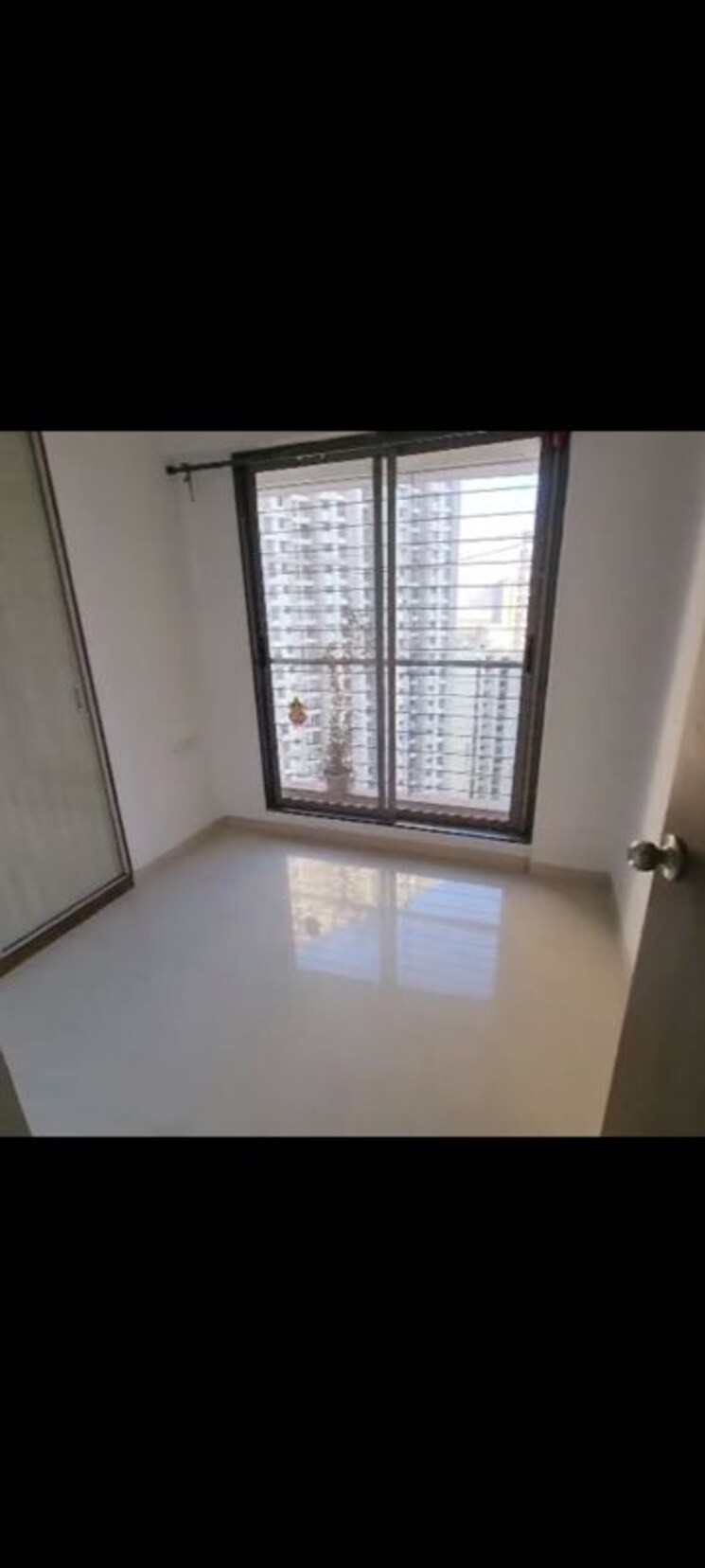 Room, runwal-eirene 2.5 Bedroom 1100 Sq.Ft. Apartment In Balkum Pada Thane 9797011