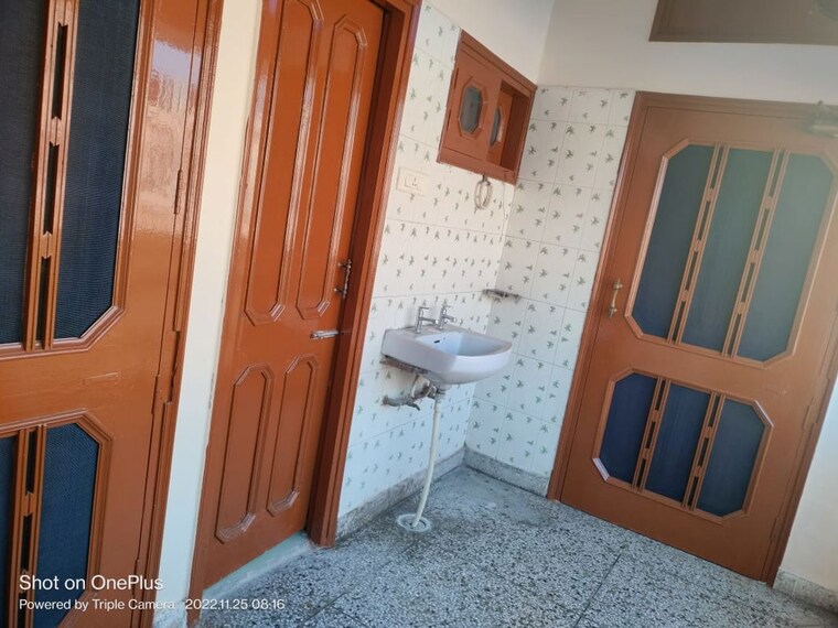 Nearby, sector 17 2 Bedroom 2250 Sq.Ft. Builder Floor In Sector 17 Panchkula 9797101