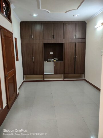 2 BHK Builder Floor For Rent in Sector 17