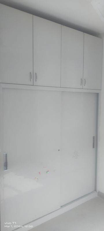 Room in 3 BHK Apartment at Emaar Emerald Estate, Sector 65 – for Rent