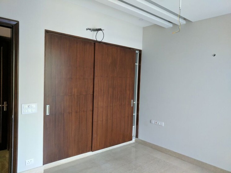 Room, dlf phase i 4 Bedroom 2200 Sq.Ft. Builder Floor In Dlf Phase I Gurgaon 9763695