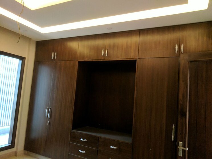 undefined, dlf phase i 4 Bedroom 2200 Sq.Ft. Builder Floor In Dlf Phase I Gurgaon 9763695