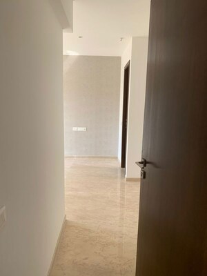 Room in 2 BHK Apartment at Hiranandani Castle Rock, Powai – for Rent