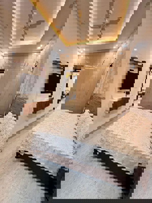 3 BHK + Servant Room Apartment For Sale in VIP Road