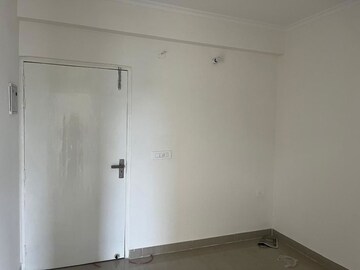 Room in 3 BHK Apartment at Nilaya Greens, Raj Nagar Extension – for Rent