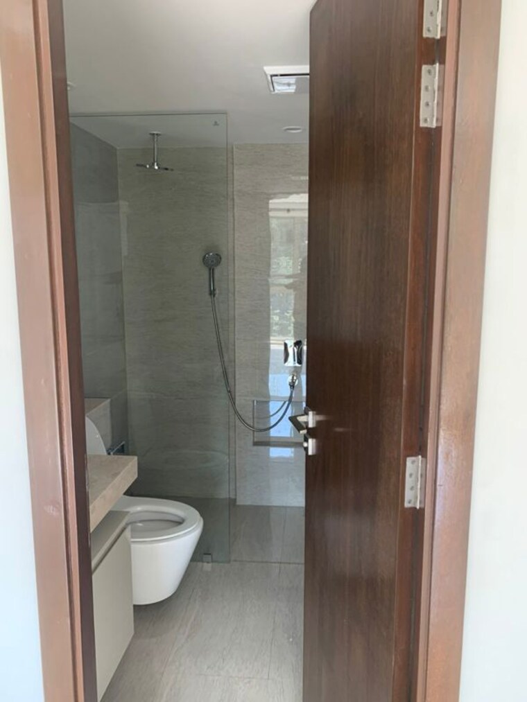 Bathroom, castle-rock 2 Bedroom 777 Sq.Ft. Apartment In Powai Mumbai 9797274