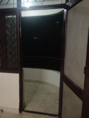 Bathroom in 3 BHK Apartment at Sector 4 Dwarka – for Rent