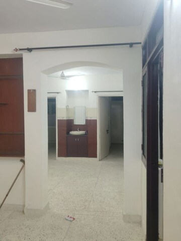Room in 3 BHK Apartment at Sector 4 Dwarka – for Rent