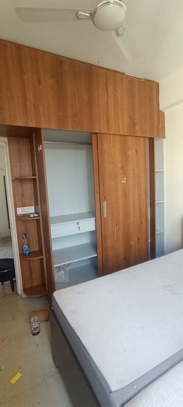 Furnished Amenities in 2 BHK Apartment at Shree Vardhman Mantra, Sector 67 – for Rent