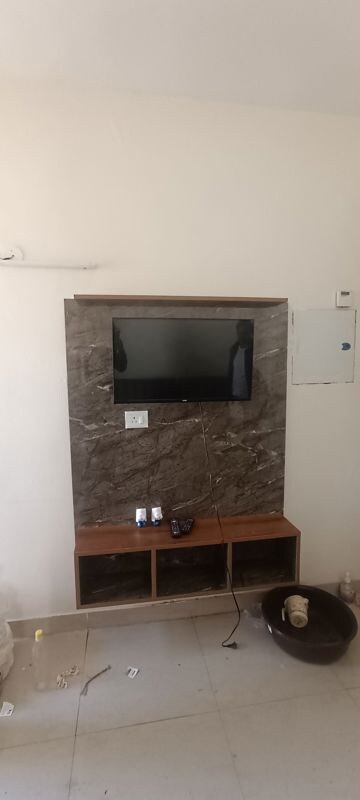 Furnished Amenities in 2 BHK Apartment at Shree Vardhman Mantra, Sector 67 – for Rent