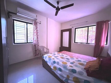 Bedroom in 2 BHK Apartment at Rambaug Colony – for Rent