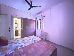 Bedroom in 2 BHK Apartment at Rambaug Colony – for Rent