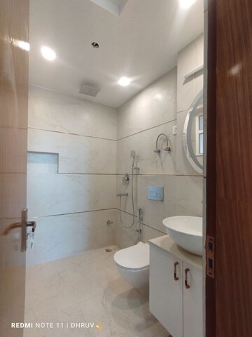 Bathroom in 4 BHK Apartment at Sector 11 Dwarka – for Rent