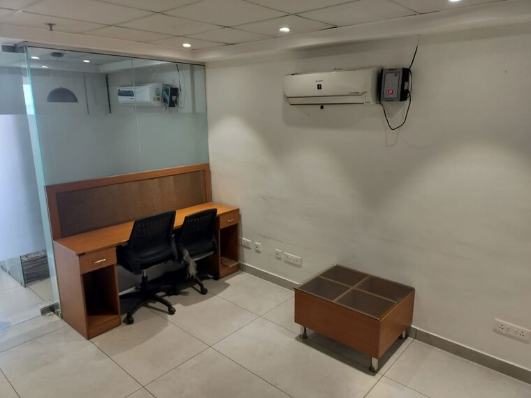 Team Area, chandigarh-citi-center Commercial Office Space 400 Sq.Ft. In Vip Road Zirakpur 9797424