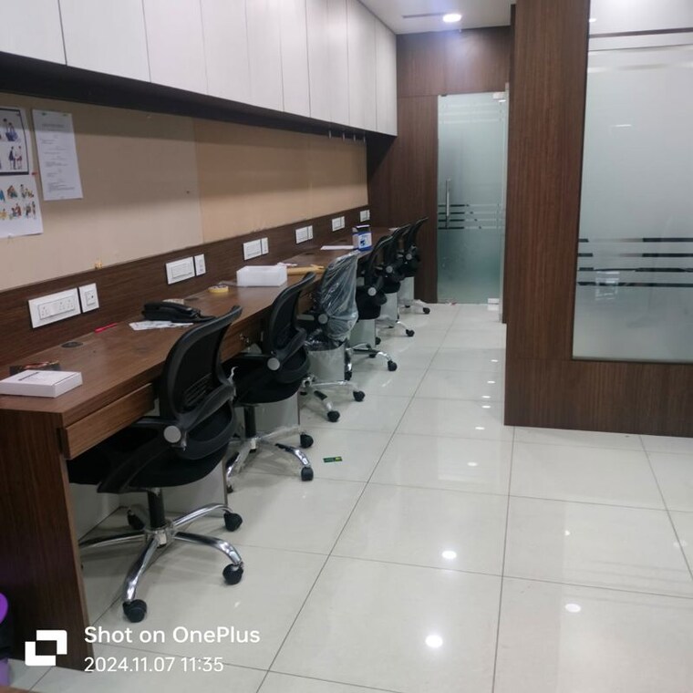 Team Area, new town Commercial Office Space 601 Sq.Ft. In New Town Kolkata 9797483
