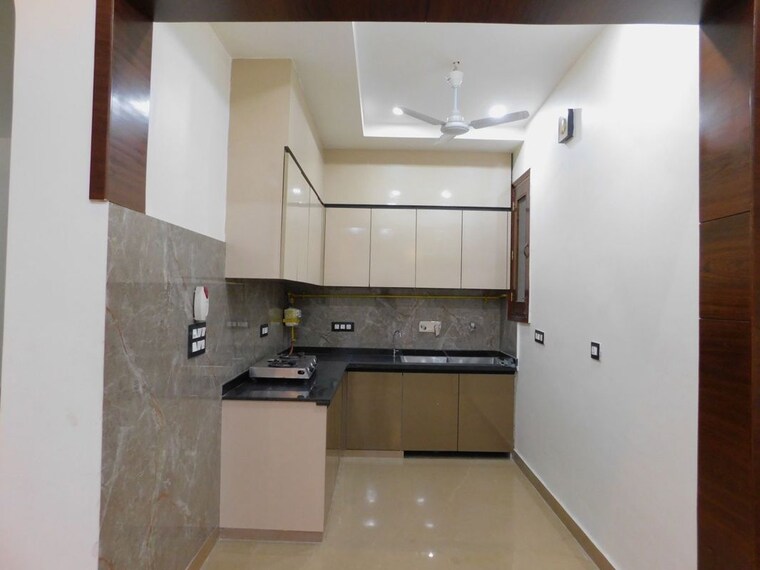 Kitchen, ramprastha-society 6+ Bedroom 240 Sq.Yd. Independent House In Ramprastha Greens Ghaziabad 9797501