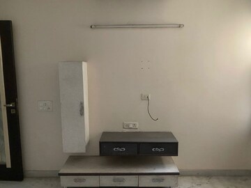 Furnished Amenities in 4 BHK Builder Floor at Pitampura – for Sale