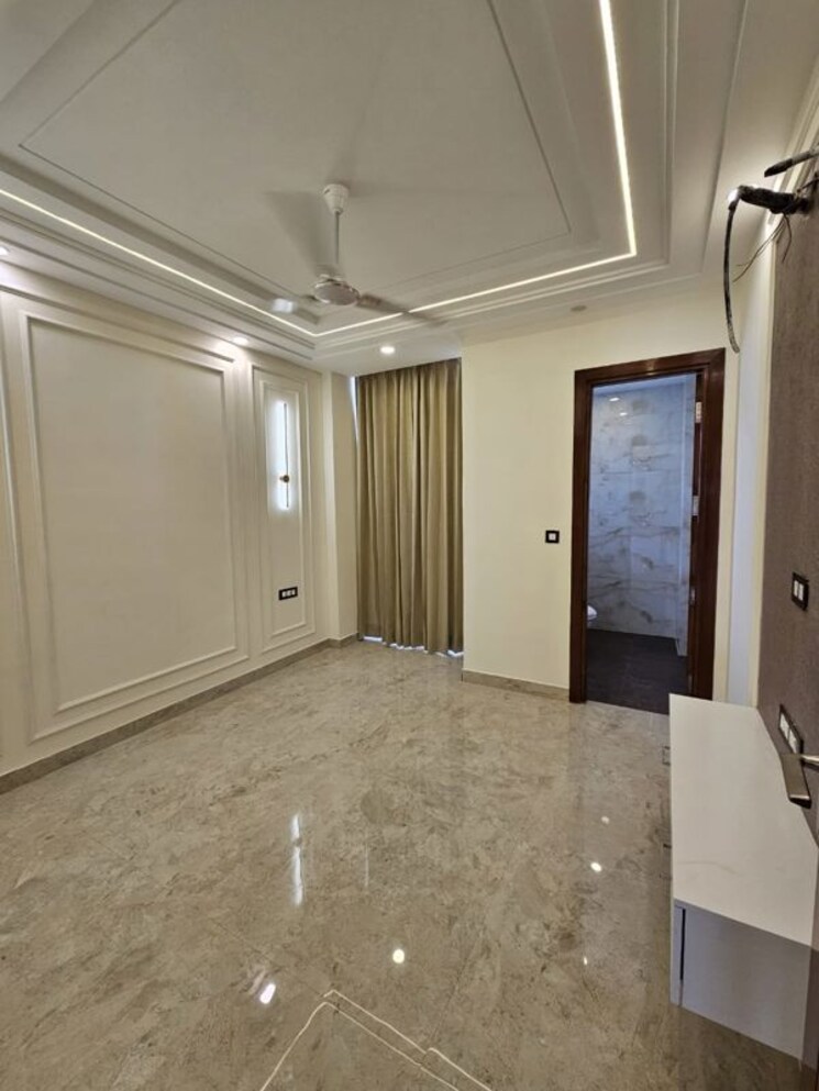 Room, bptp-green-oaks 3 Bedroom 1800 Sq.Ft. Builder Floor In Sector 70a Gurgaon 9797653