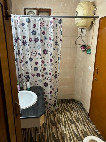 Bathroom in 3 BHK Apartment at Sector 5 Dwarka – for Rent